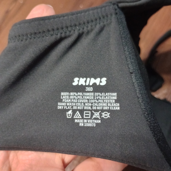 Skims Fits Everybody Lace Tshirt Bra 36D - Picture 3 of 6